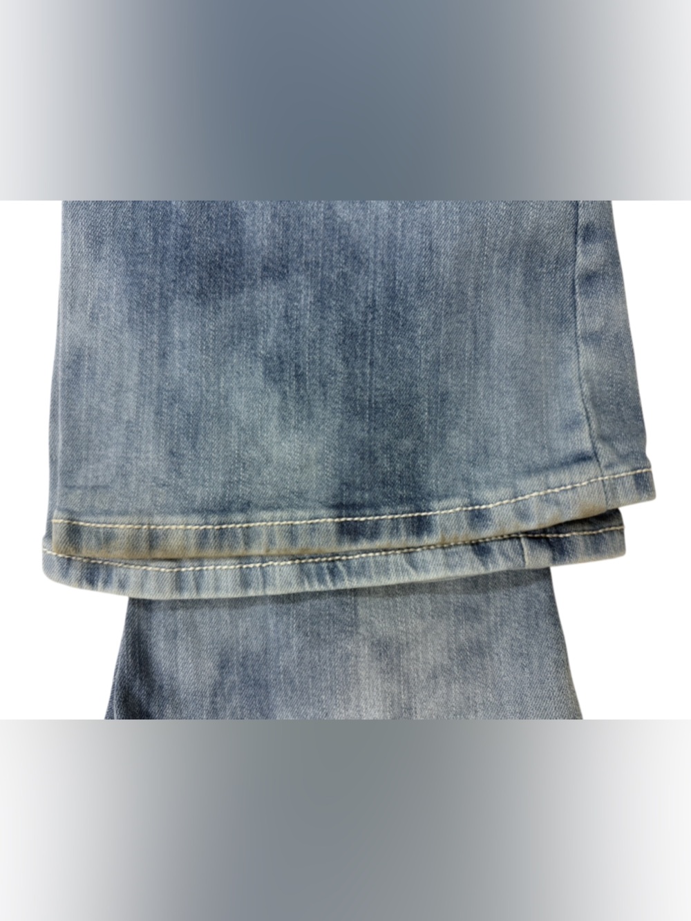 Almost Famous Low Rise Flare Jeans Sz3 Y2K Distressed Bell Bottom - Picture 9 of 10